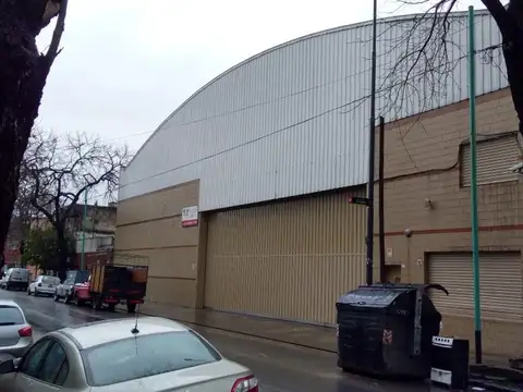 Galpón en alquiler en Barracas de 1.700 m2