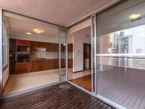 VENTA DEPARTAMENTO 2 DORMITORIOS PISO EXCLUSIVO DOBLE BALCON BARRIO MARTIN COCHERA Y BAULERA