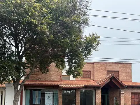 ALQUILER Local Comercial 45m2. Calle Mitre Nº843