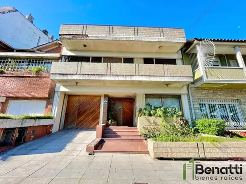 OPORTUNIDAD PARA DESARROLLO INMOBILIARIO. TRIPLE FRENTE.