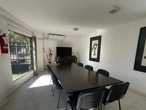 Oficina en Alquiler en Cerro De Las Rosas, $ 2.500.000