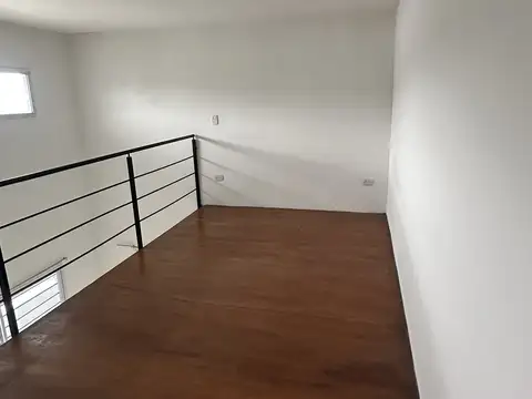 Depto Tipo Casa en Alquiler en Temperley, $ 380.000