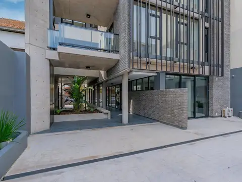 Semipiso en venta de 3 ambientes con cochera doble en Chauvin