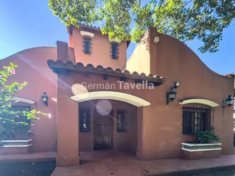 Venta de casa con parque/pileta Parque Leloir, Ituzaingo