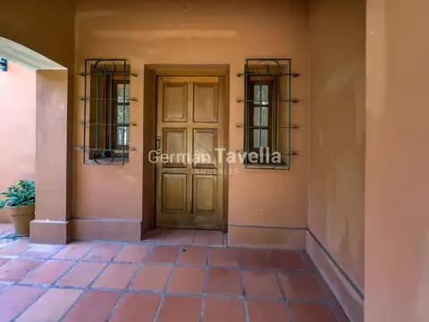 Casa 5 ambientes con 4 baños