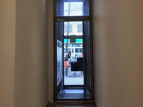 PERON, JUAN D., PTE. 2700, Piso 1