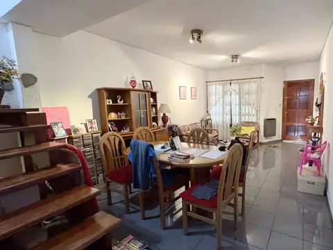 Depto Tipo Casa en Venta en General San Martin, USD 115.000