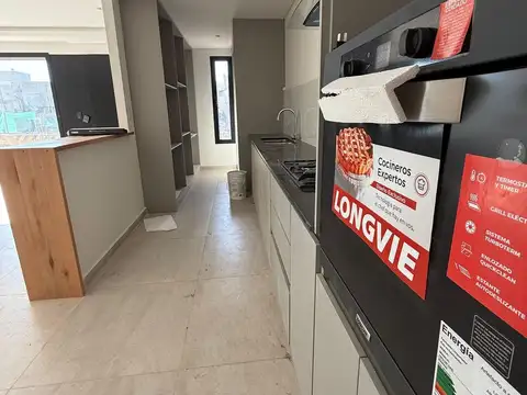 Casa en Venta en Russell, USD 189.000