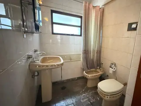 Depto Tipo Casa en Venta 50 años