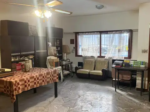 Depto Tipo Casa en Venta 50 años