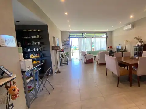 La Pista 1600 Ingeniero Maschwitz, Club Manuel Belgrano