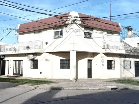 BIEDMA 3600 (Pje. TRIVES 3810) Entre San Nicolas y Constituciòn