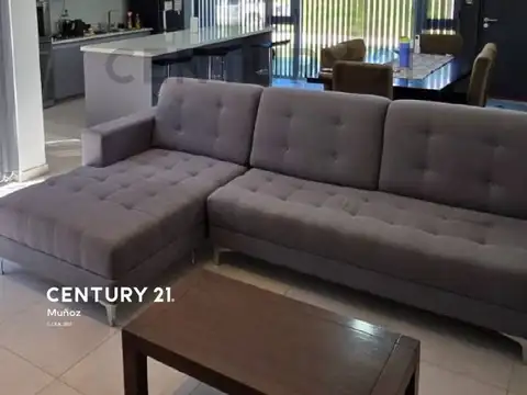 Casa en Venta en General Roca, USD 215.000