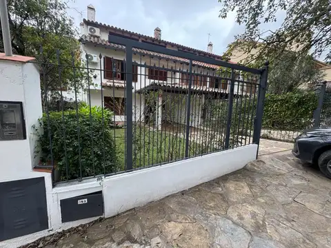 Alquilo hermosa casa en Tres Cerritos , Salta  