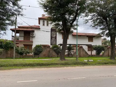 EXCELENTE CHALET EN VENTA EN SANTO TOMÉ