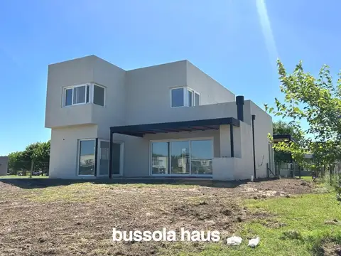 Casa en Venta en El Cantón - Barrio Islas, USD 329.000