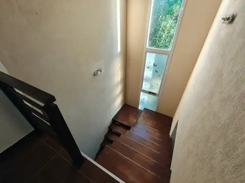 CASA EN VENTA SICARDI 2 DORMITORIOS PILETA