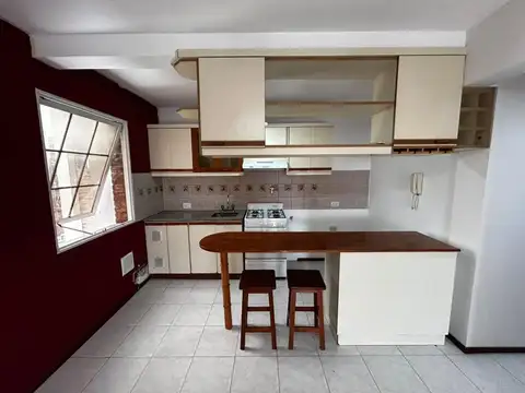 Departamento 2 Ambientes en Alquiler en Morón Norte con Balcón