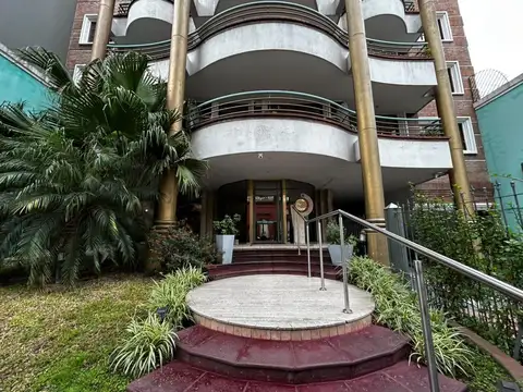 Crisologo Larralde al 1000 Morón
