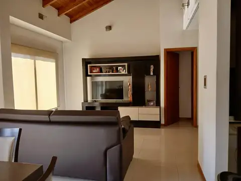 Departamento con cochera en Carlos Paz