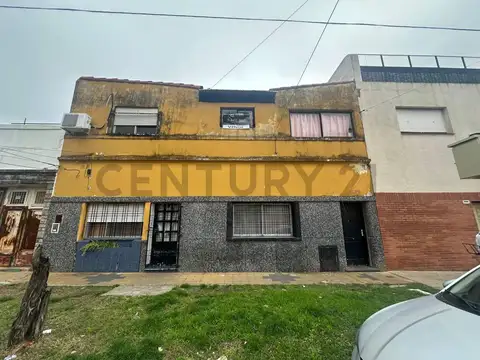 VENTA - CASA PB 4 AMB + DEPTO PA 3 AMB - IDEAL INVERSOR - A REFACCIONAR - VILLA