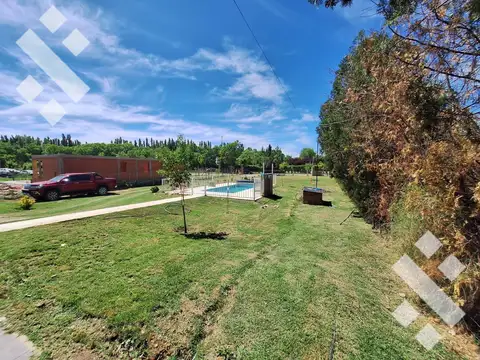 Casa 9 ambientes con 3 baños