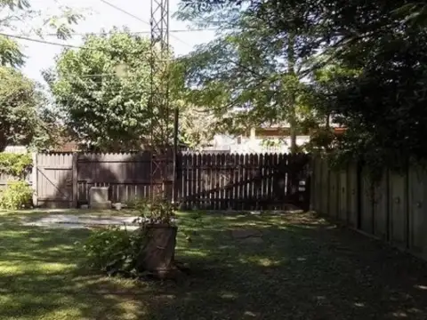 Alejandro Malaspina e/ General Simón Bolívar y Williams