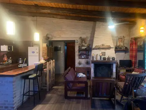 Casa 3 ambientes con 2 baños