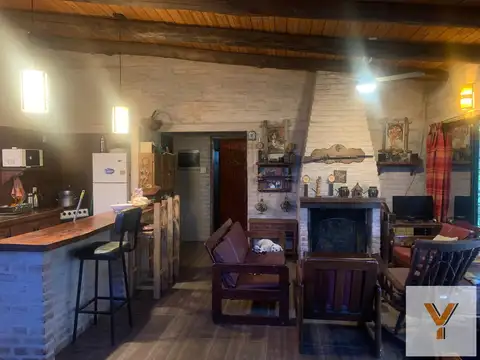 Casa 3 ambientes con 2 baños