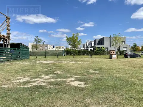 PERMUTA: Lote perimetral en venta. Las Tipas , Nordelta.