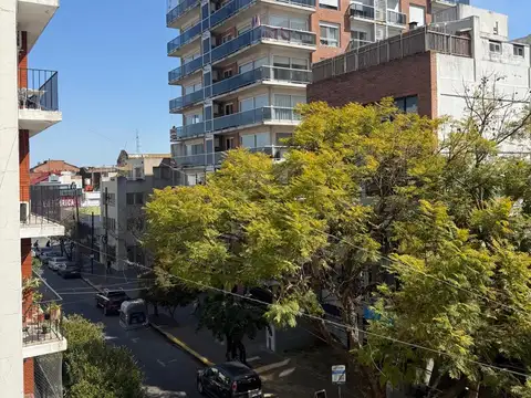 Vicente Fidel López 100, Piso 2