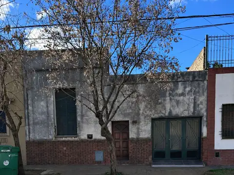 CASA EN VENTA EN PERGAMINO A REFACCIONAR