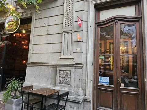 Alquiler - Local Comercial de 260 m2 en Victoria con Salida a Dos Calles