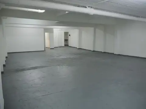 VENTA DEPÓSITO COLEGIALES DIST. AUDIOVISUAL