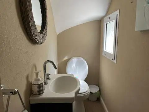 Casa en Venta con 4 cocheras