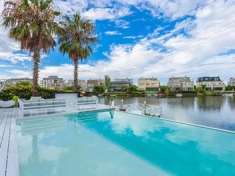 Venta Casa a la Laguna Nuevo Quilmes con  Piscina