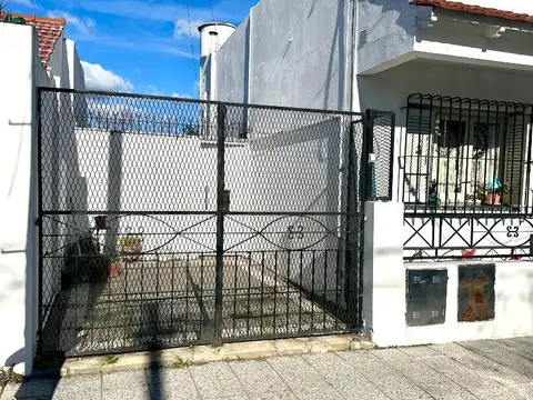Ph 2 amb con patio - Hermoso barrio en Temperley