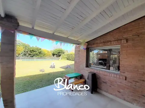 Casa en Venta con 4 cocheras