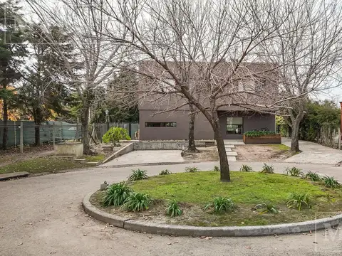 Casa en venta en Roble Joven, Avenida Patricias Argentinas 3796