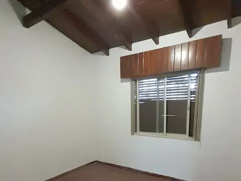 Casa en Alquiler en Libertad, $ 500.000