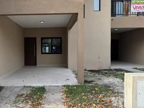 Casa 3 ambientes con 1 baño