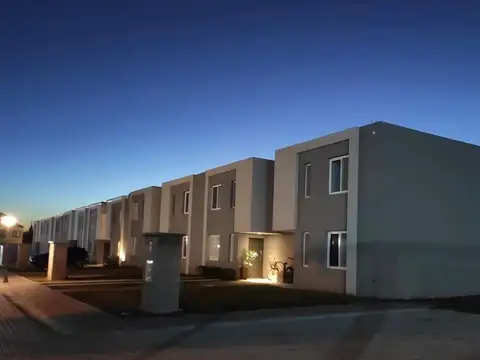 Casa en Alquiler de 3 dormitorios
