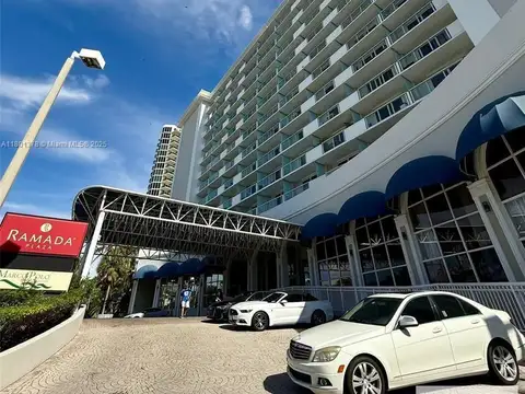 19201 Collins Ave al 200
