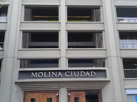 Av Regimiento De Patricios 1000, Piso 5