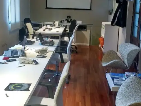 Excelente Oficina en Belgrano R