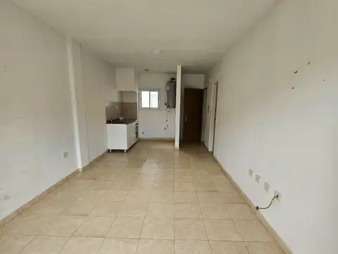 Alquiler de Departamento Monoambiente al FRENTE en CASEROS