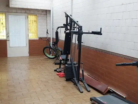 Casa 4amb pileta quincho terreno 8.66x50