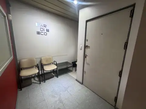 Oficina 4 ambientes con 1 baño