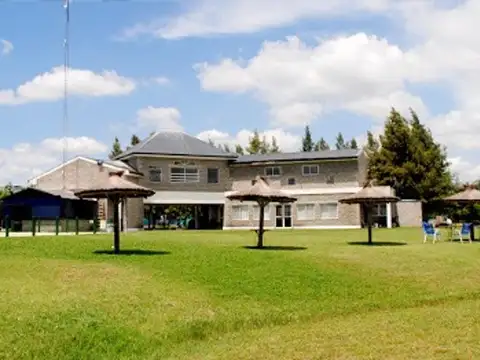 Barrio Cardales Village