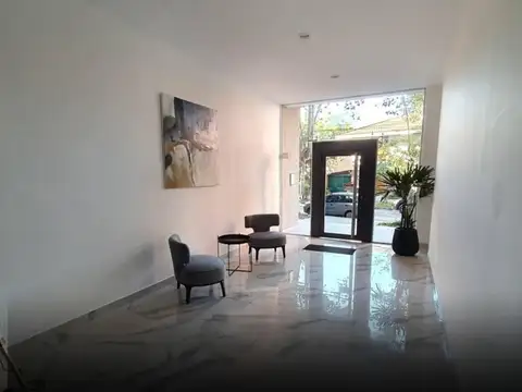 España 1100, Piso 2